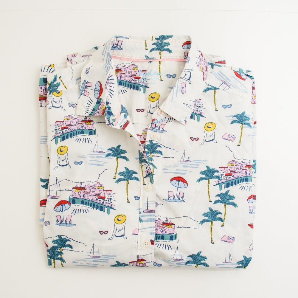 Boden Classic Shirt with Tropical Vacation Scene
